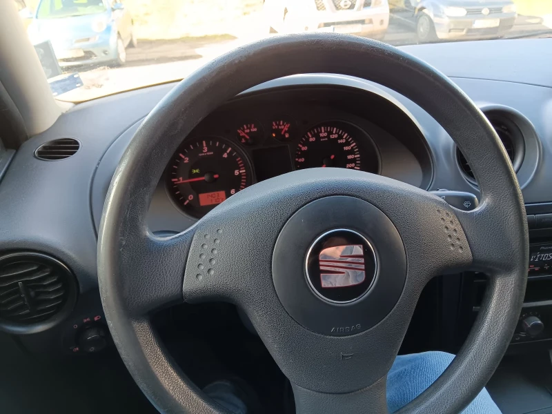 Seat Ibiza 1.9 SDI, снимка 8 - Автомобили и джипове - 48870047