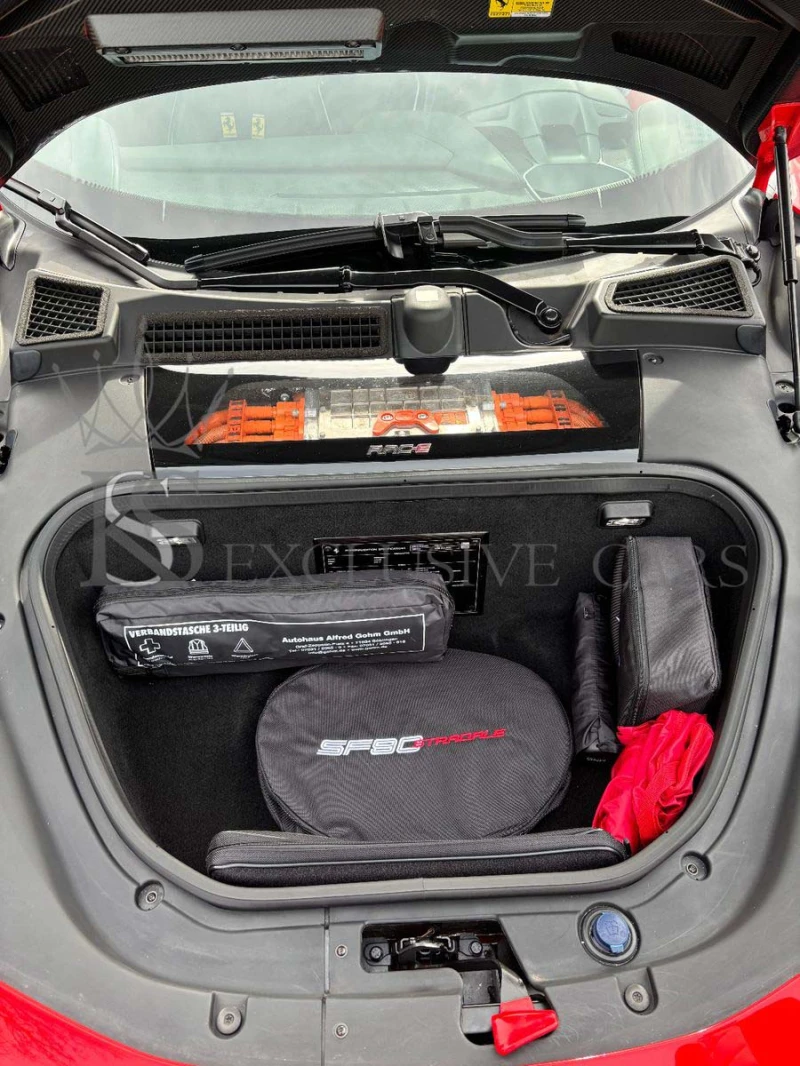 Ferrari SF 90 STRADALE* CARBON* KERAMIK* , снимка 9 - Автомобили и джипове - 51352800