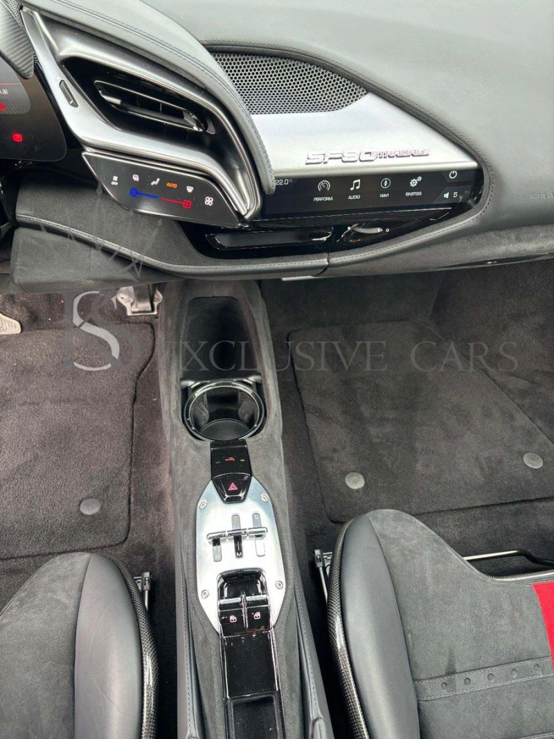 Ferrari SF 90 STRADALE* CARBON* KERAMIK* , снимка 12 - Автомобили и джипове - 51352800