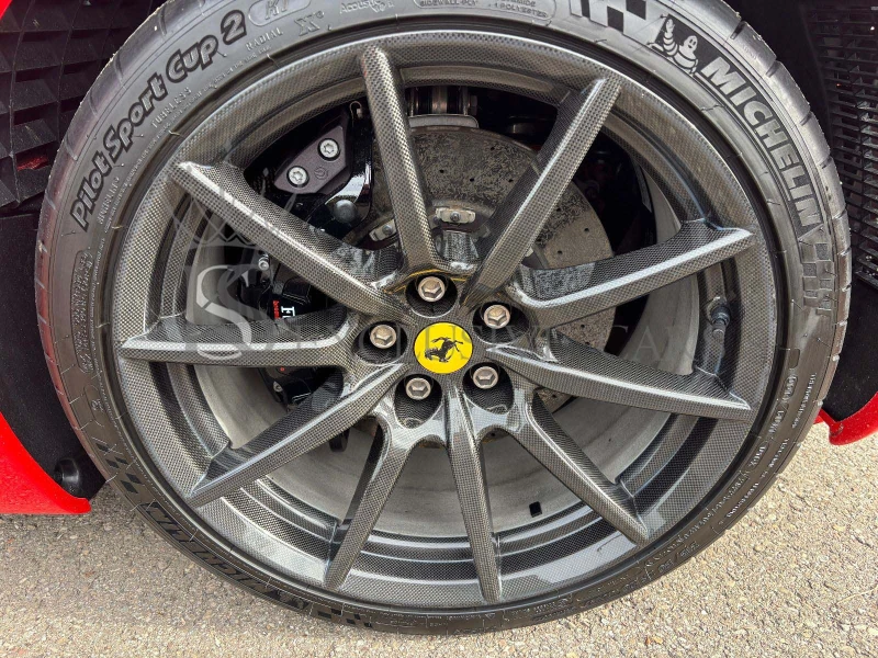 Ferrari SF 90 STRADALE* CARBON* KERAMIK* , снимка 8 - Автомобили и джипове - 51352800