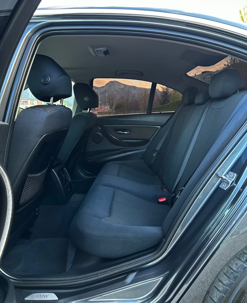 BMW 320 Luxury / Italy , снимка 9 - Автомобили и джипове - 52448223