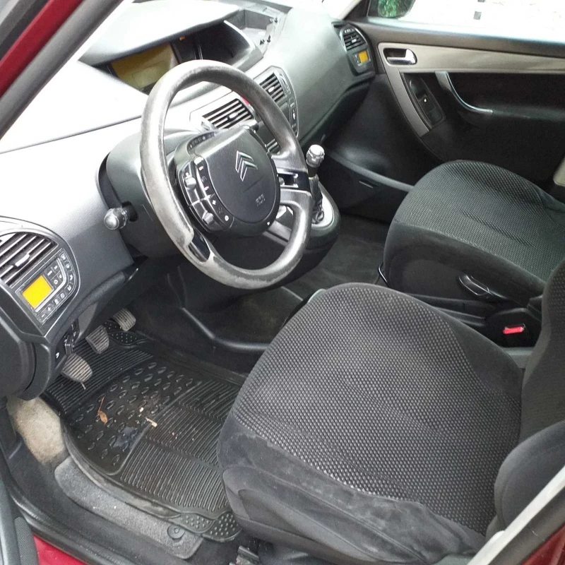 Citroen Grand C4 Picasso 1.8GAZ, снимка 6 - Автомобили и джипове - 52037266