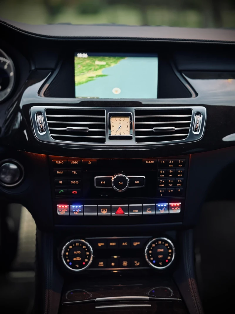 Mercedes-Benz CLS 500, снимка 8 - Автомобили и джипове - 52530383