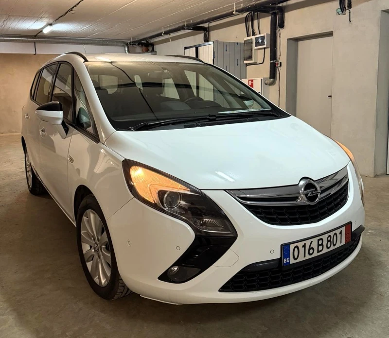 Opel Zafira ГАЗ/БЕНЗИН 2015г.