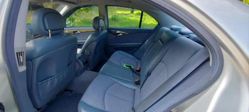 Mercedes-Benz E 270, снимка 5 - Автомобили и джипове - 53044677