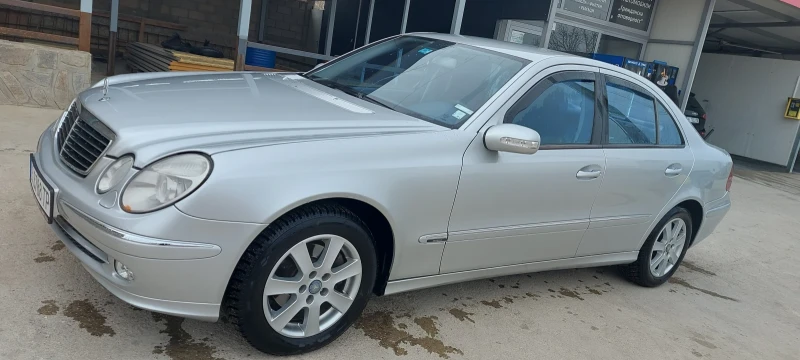 Mercedes-Benz E 270, снимка 17 - Автомобили и джипове - 53044677