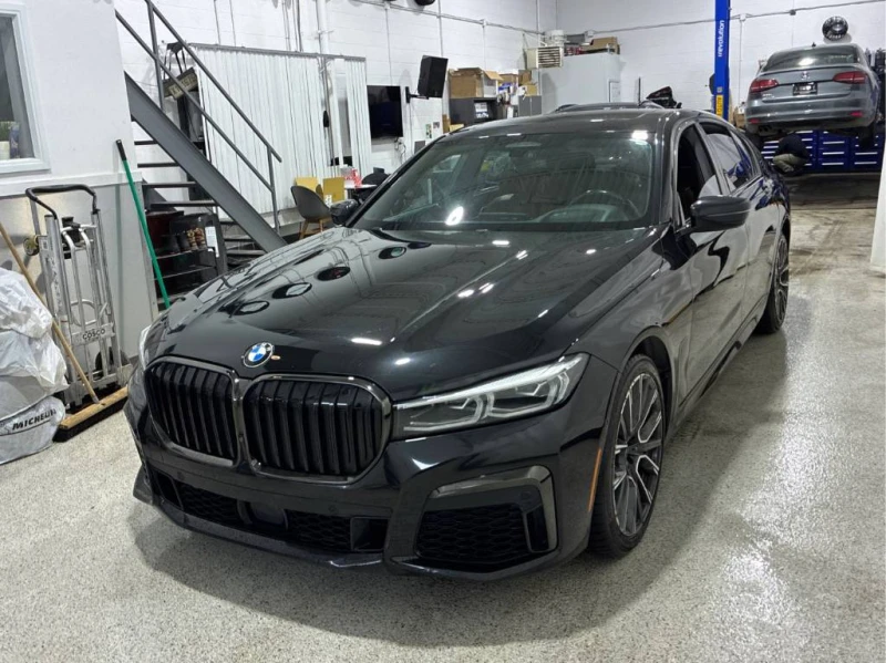 BMW 750 CARFAX* INDIVIDUAL* M-PACK* DISTRONIC* DIGITAL KEY