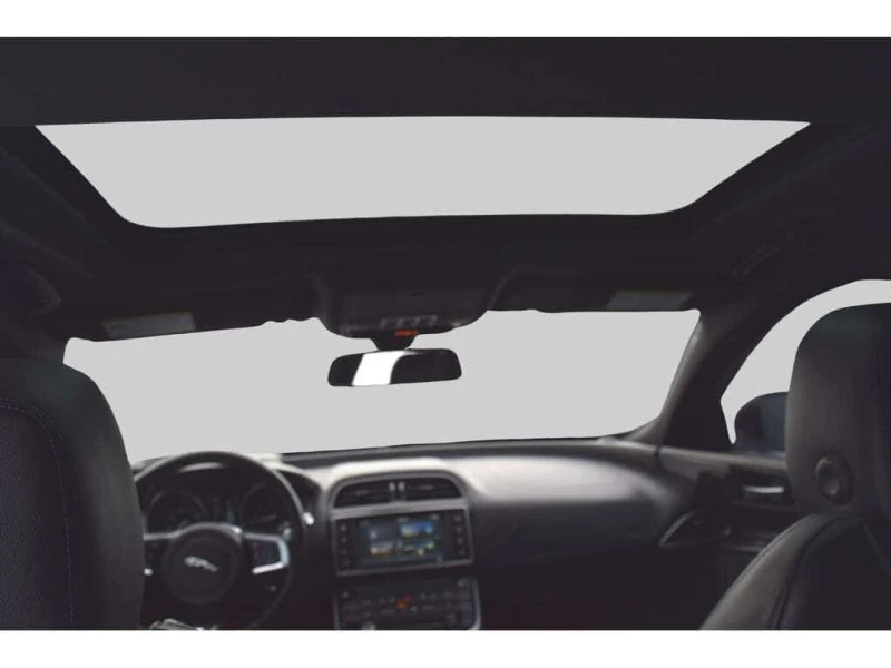 Jaguar XE * 20d R Sport AWD Diesel * CARFAX * ЦЕНА ДО БГ, снимка 14 - Автомобили и джипове - 53529022