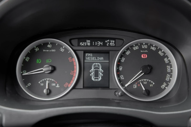 Skoda Fabia 1.2 70К.С EURO4, снимка 14 - Автомобили и джипове - 53565824