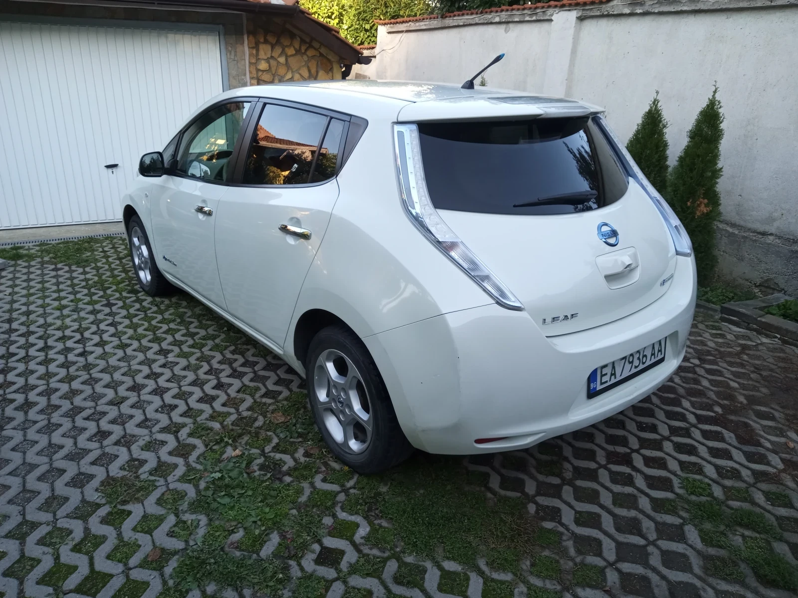 Nissan Leaf   - изображение 9