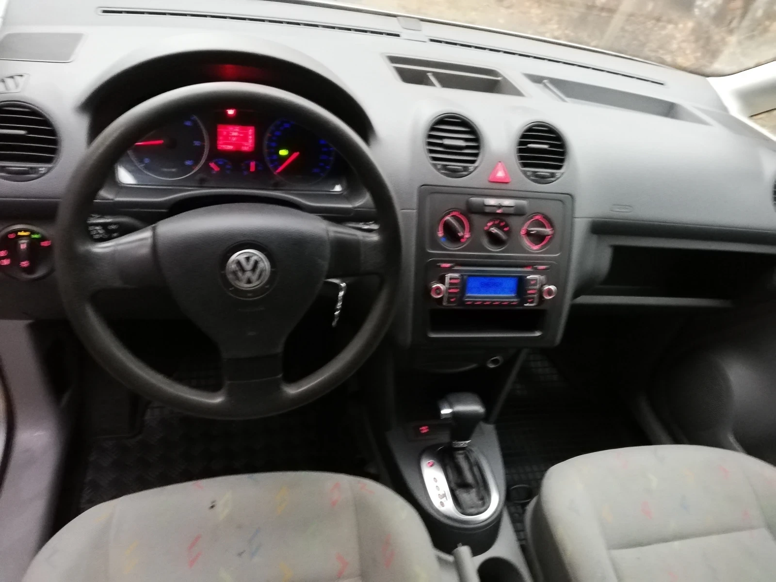 VW Caddy MAXI DSG КЛИМАТИК  - изображение 10