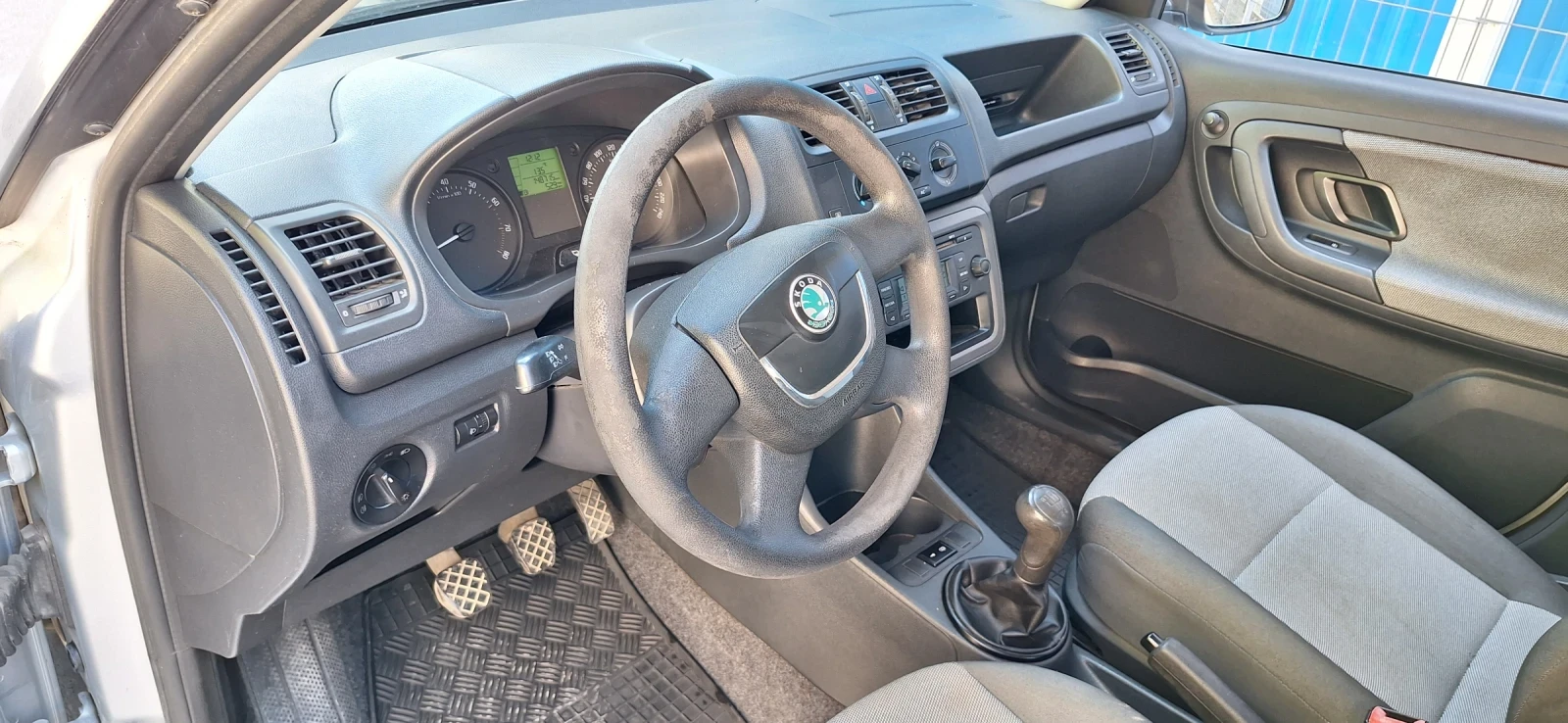 Skoda Fabia 1.4 benzin - изображение 2