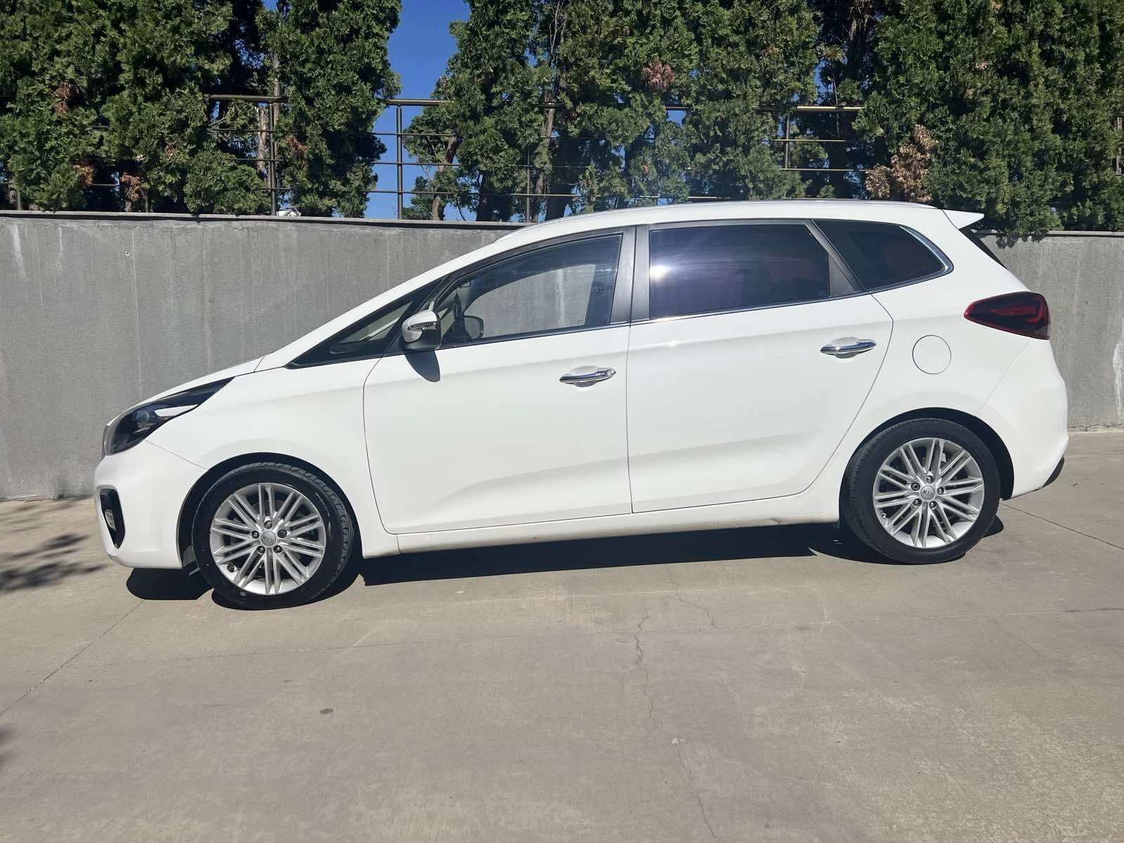 Kia Carens | Mobile.bg — изображение 11