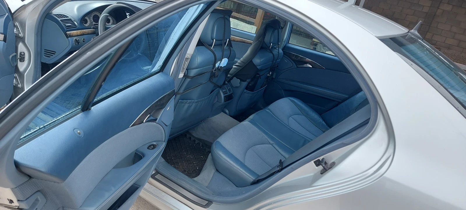 Mercedes-Benz E 270  - изображение 10