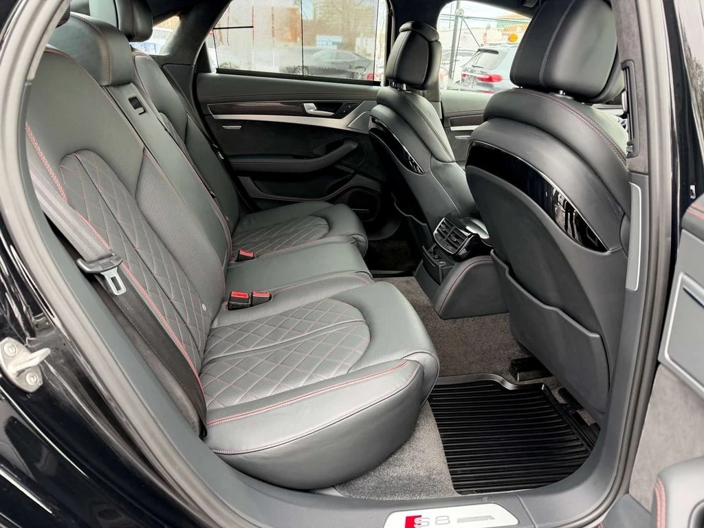 Audi S8 Plus CARFAX 56000km | Mobile.bg � ����������� 17