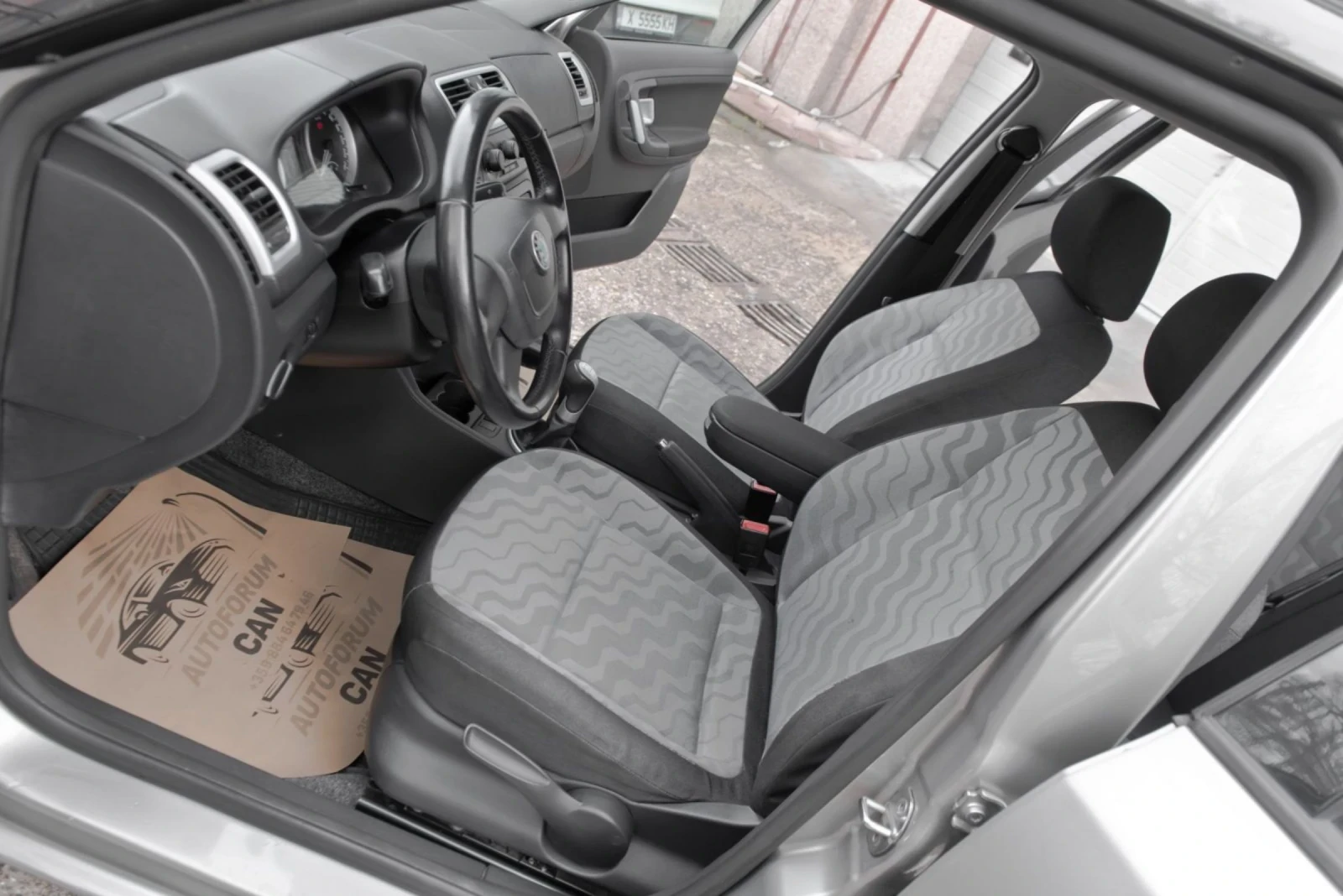 Skoda Fabia 1.2 70К.С EURO4 - изображение 8