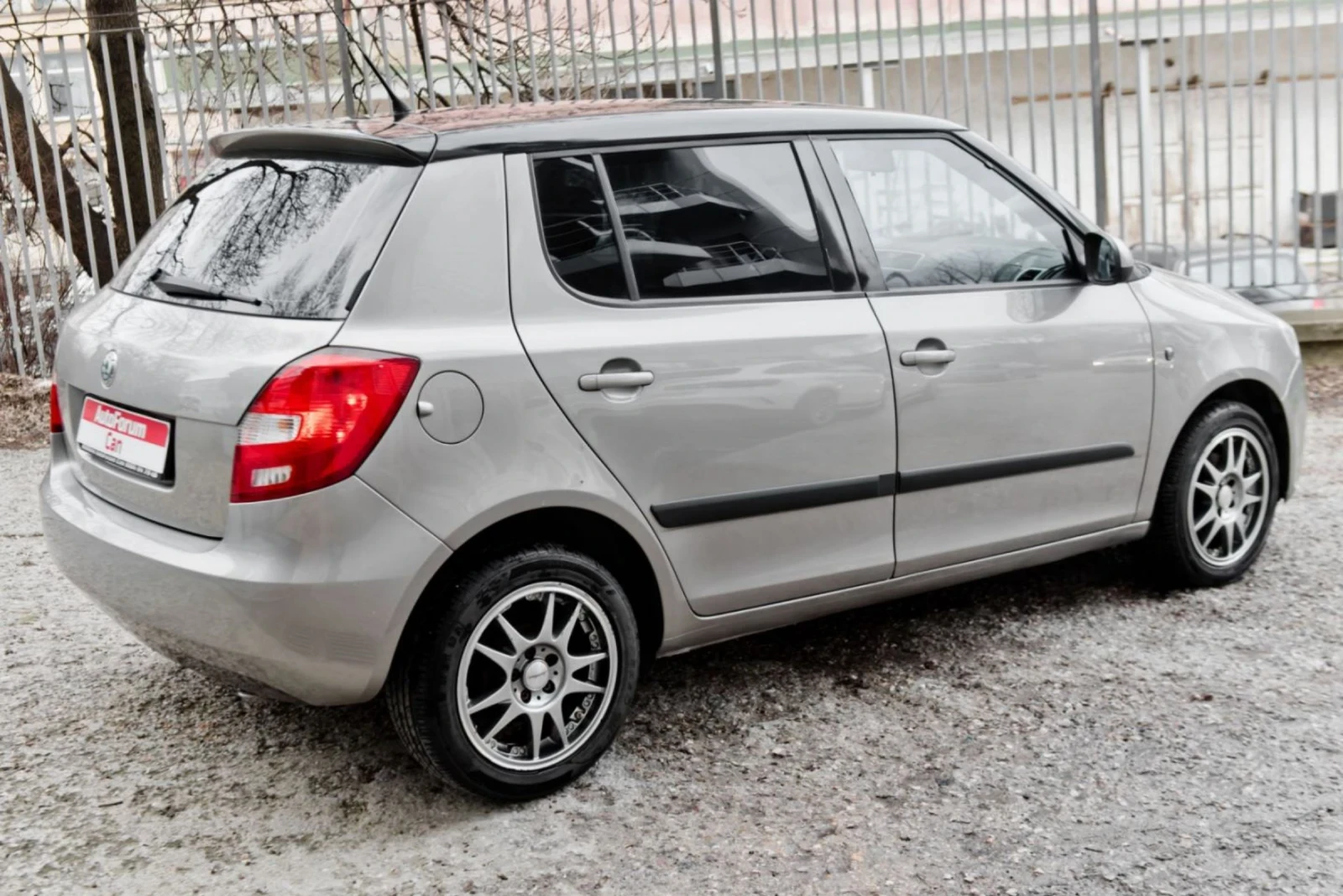 Skoda Fabia 1.2 70К.С EURO4 - изображение 6