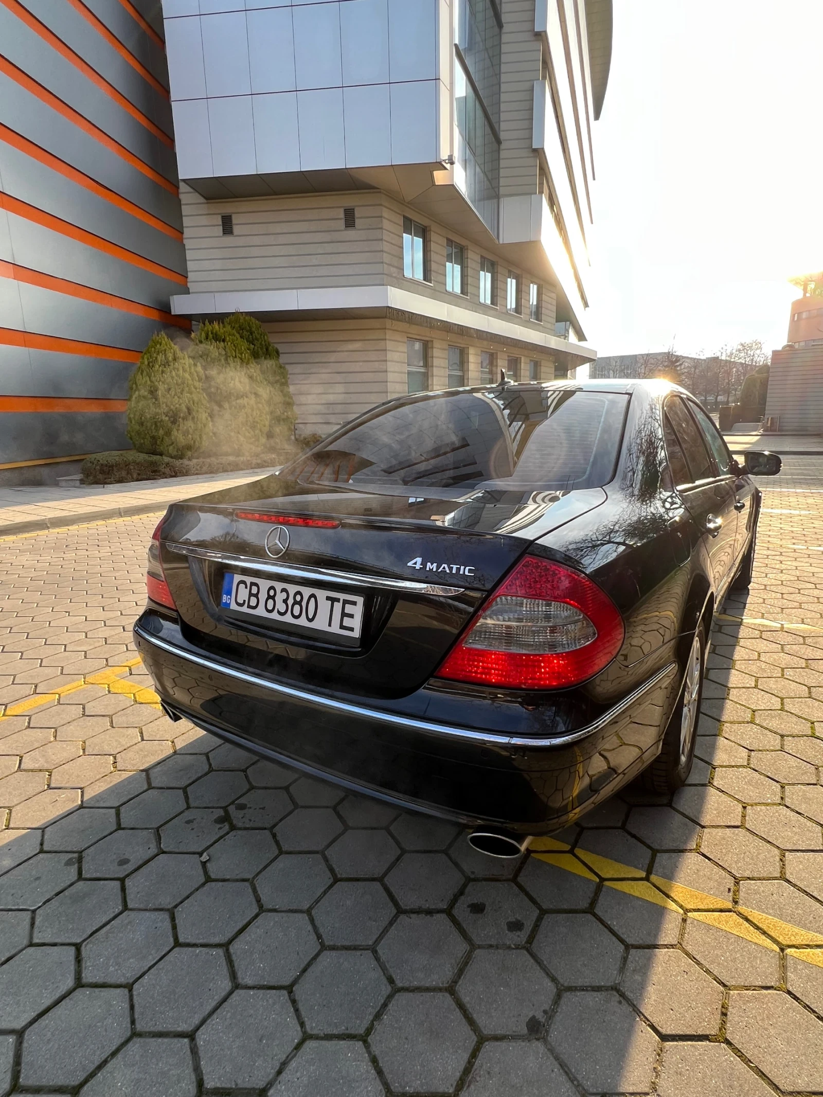 Mercedes-Benz E 280 Avantgarde, снимка 7 - Автомобили и джипове - 53762634