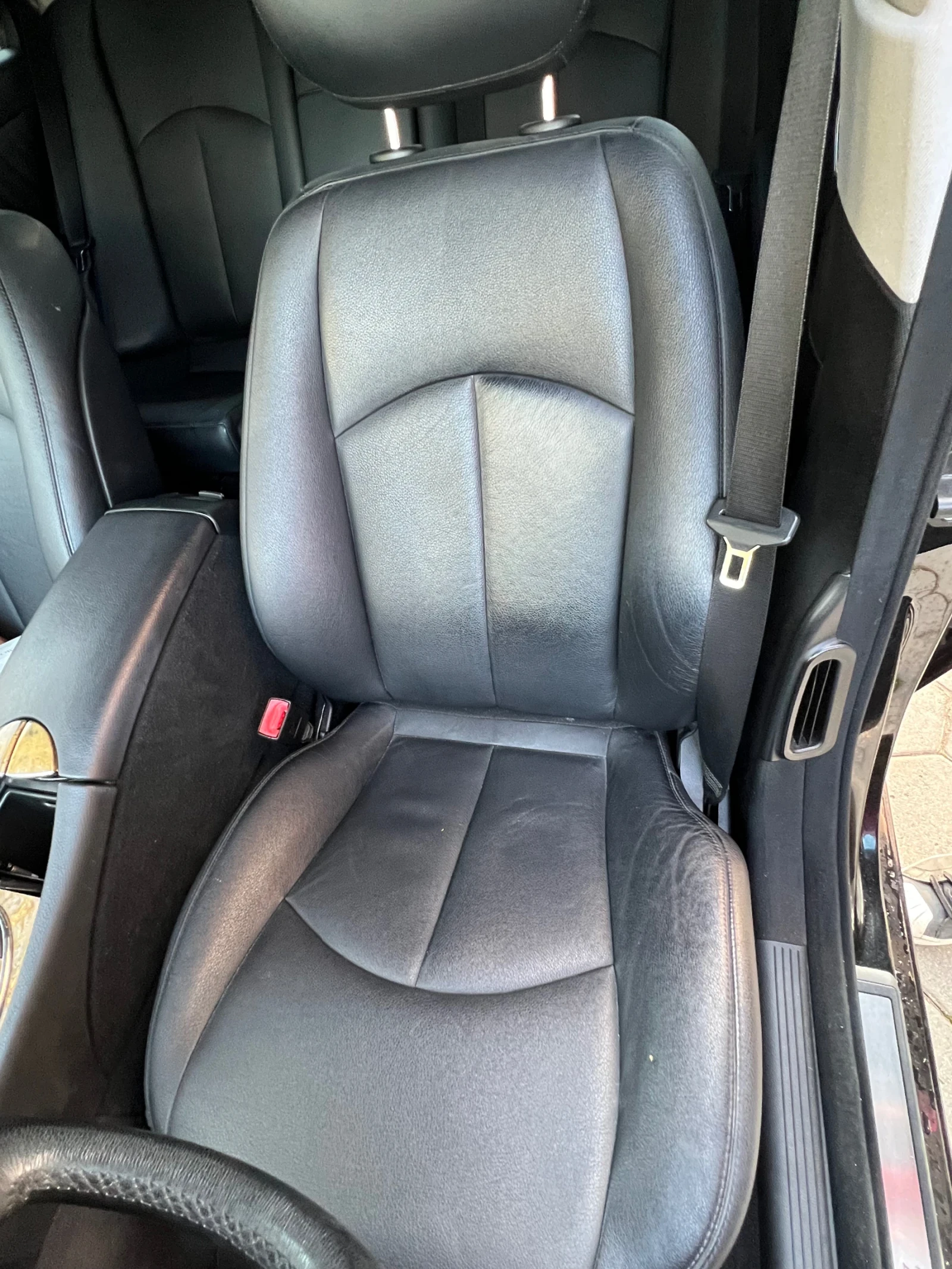 Mercedes-Benz E 280 Avantgarde, снимка 9 - Автомобили и джипове - 53762634