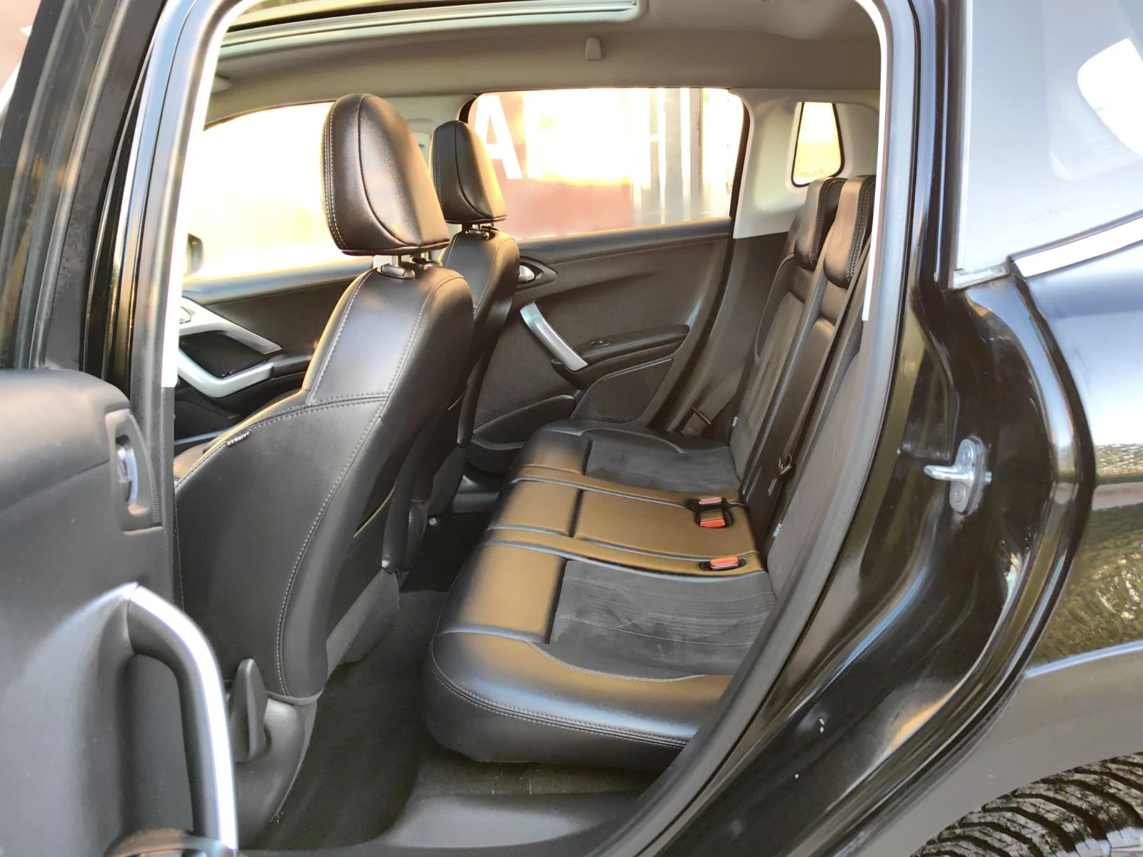 Peugeot 2008 1.6 HDI CROSSWAY Пълна сервизна история, снимка 16 - Автомобили и джипове - 53792250