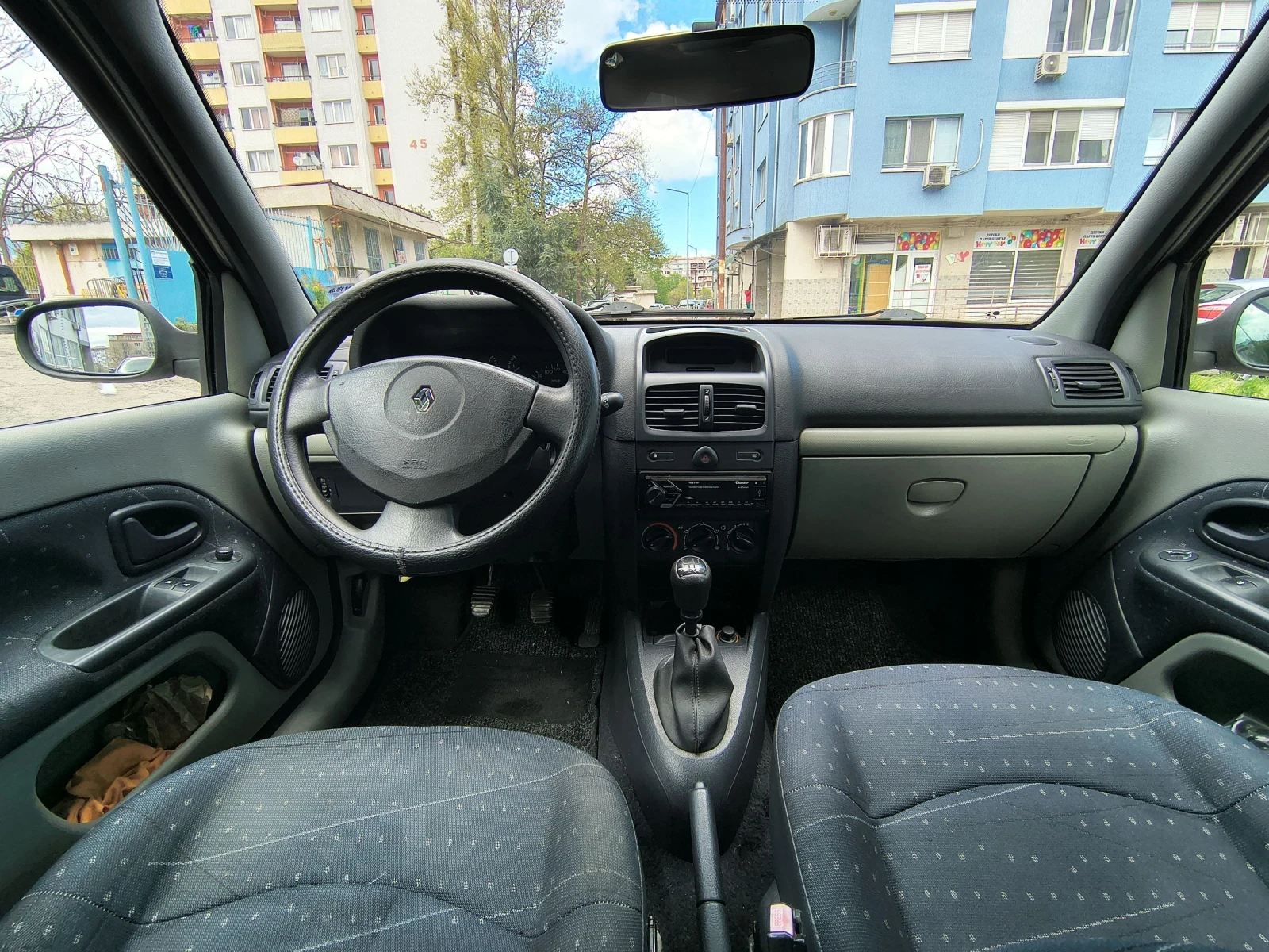Renault Clio, снимка 9 - Автомобили и джипове - 54398850