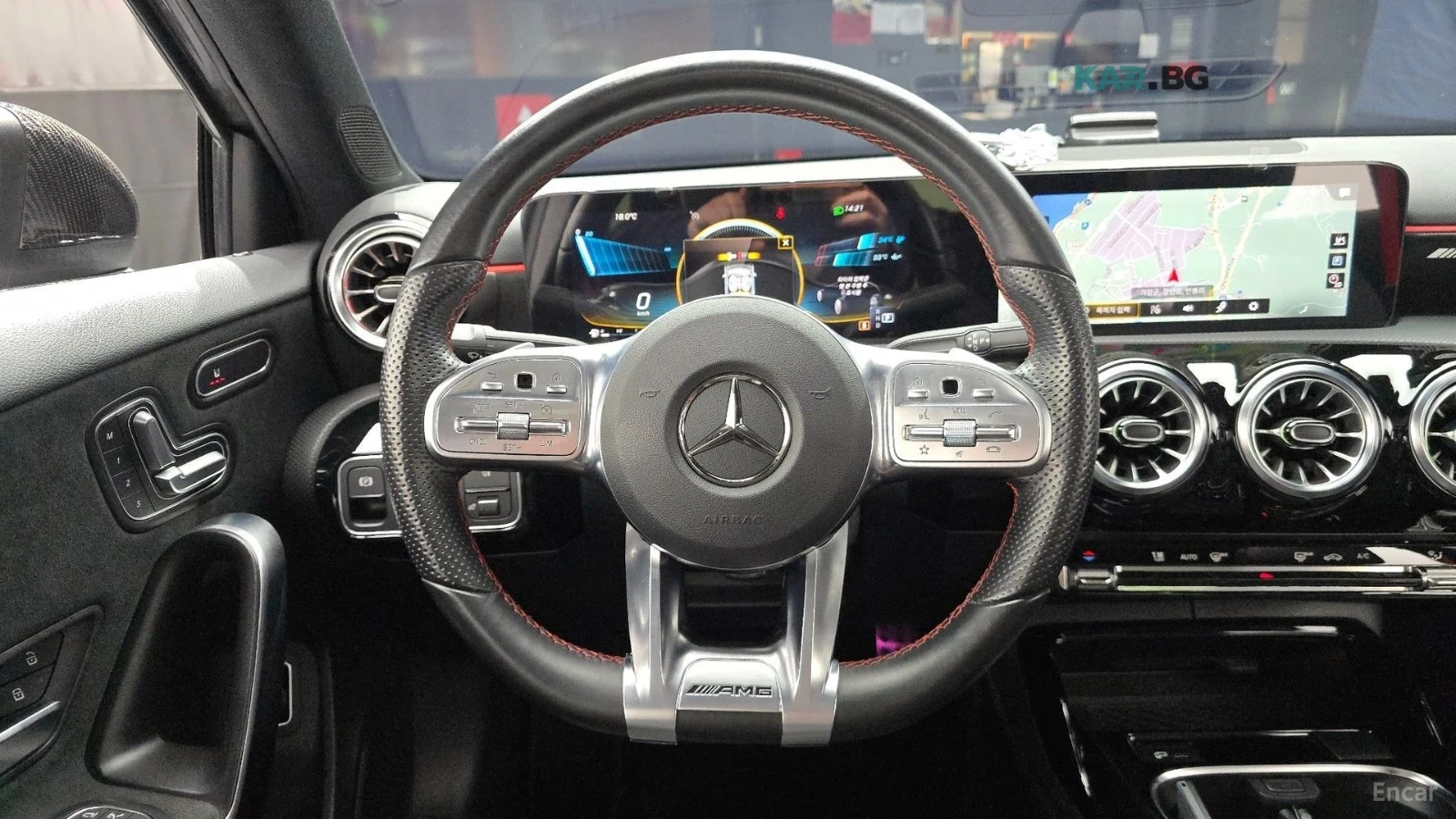 Mercedes-Benz A 35 AMG* 4MATIC* PANOROOF* REAR-CAMERA* , снимка 7 - Автомобили и джипове - 54851438