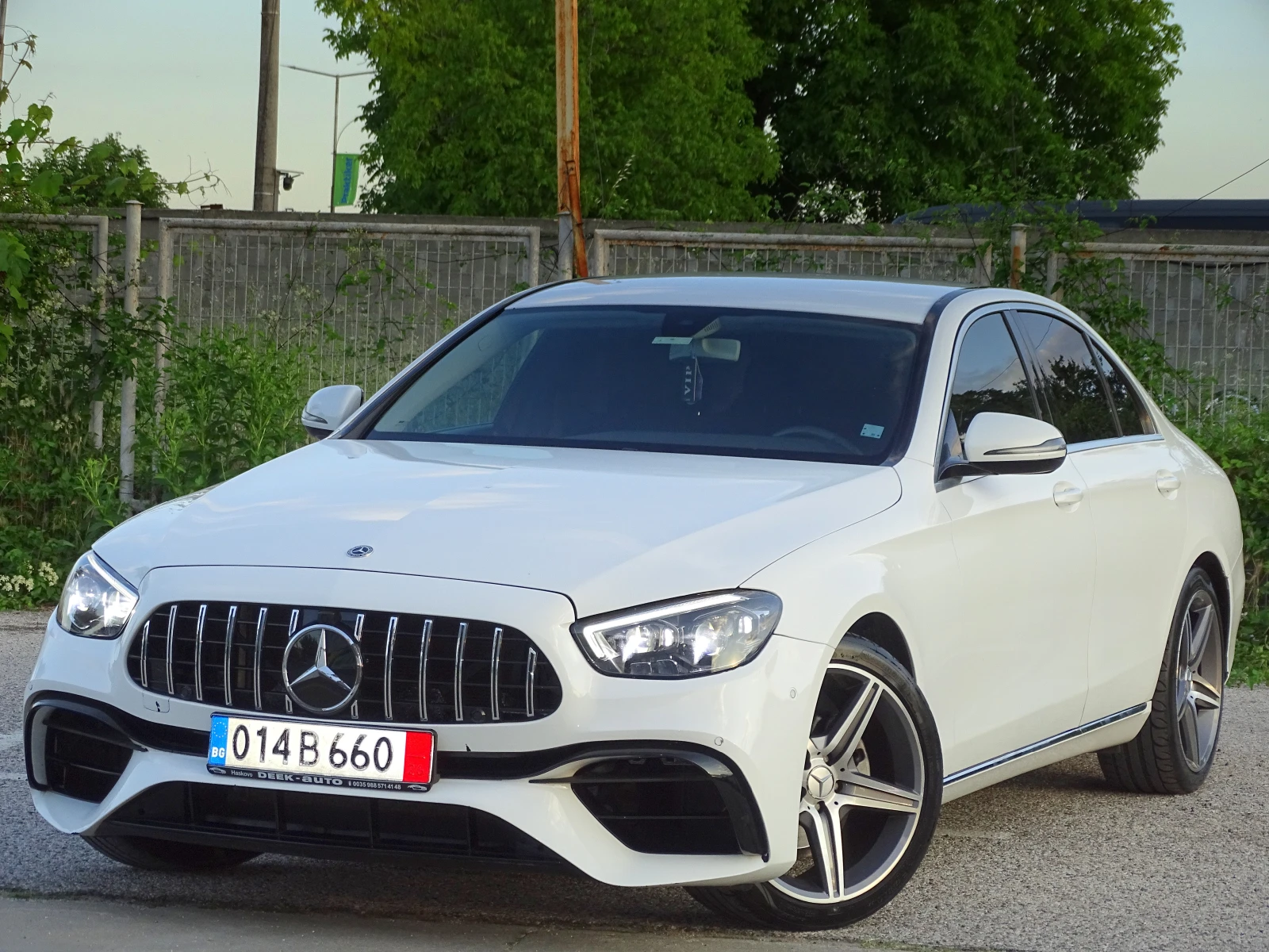 Mercedes-Benz E 220 2.2CDI_194 Коня_AMG LINE_* 