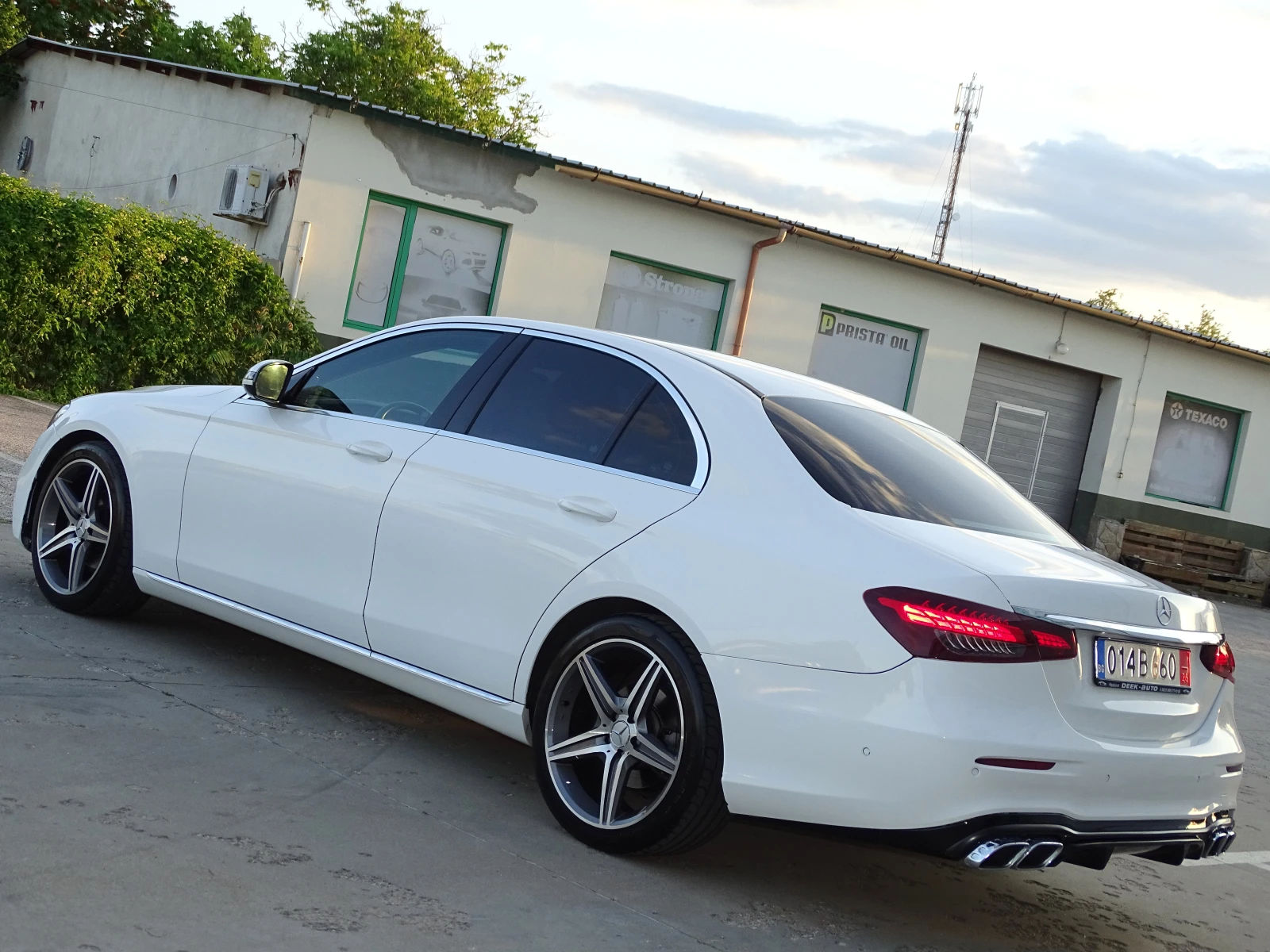 Mercedes-Benz E 220 2.2CDI_194 Коня_AMG LINE_* , снимка 6 - Автомобили и джипове - 55004663