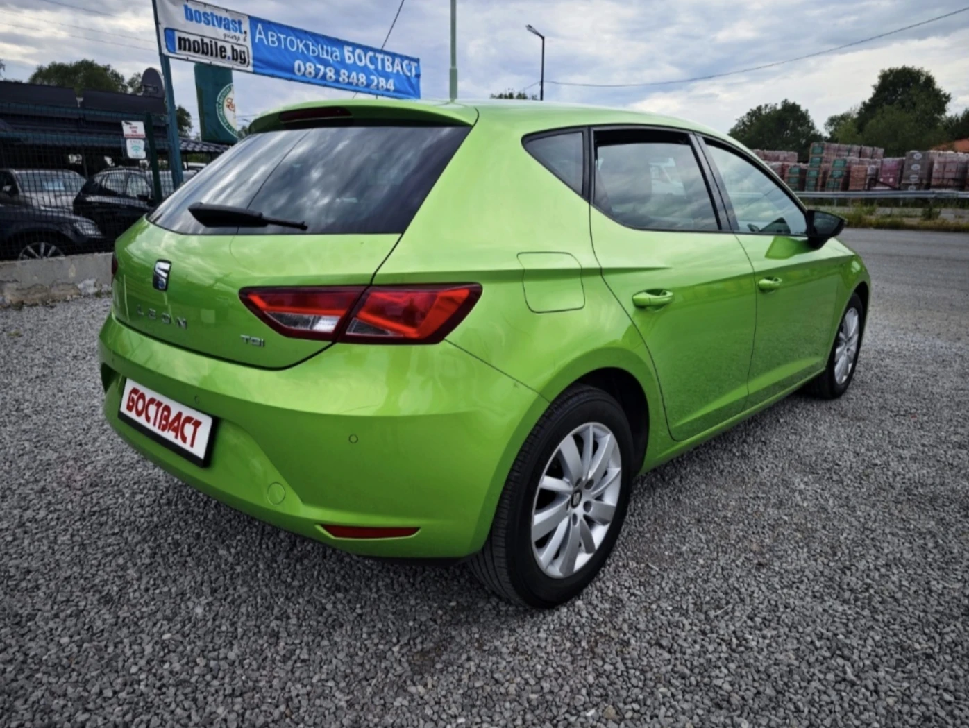 Seat Leon 1.6 TDi, снимка 4 - Автомобили и джипове - 55039093