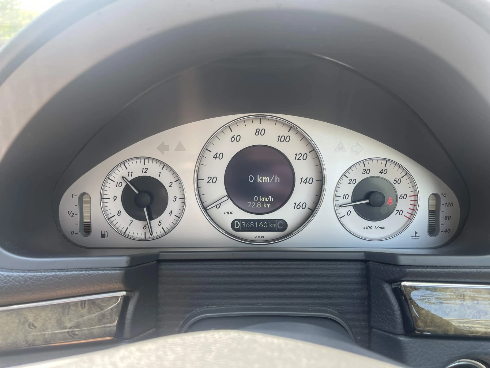 Mercedes-Benz E 500, снимка 8 - Автомобили и джипове - 55092591