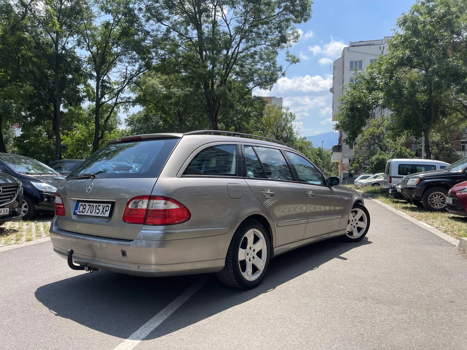 Mercedes-Benz E 500, снимка 3 - Автомобили и джипове - 55092591