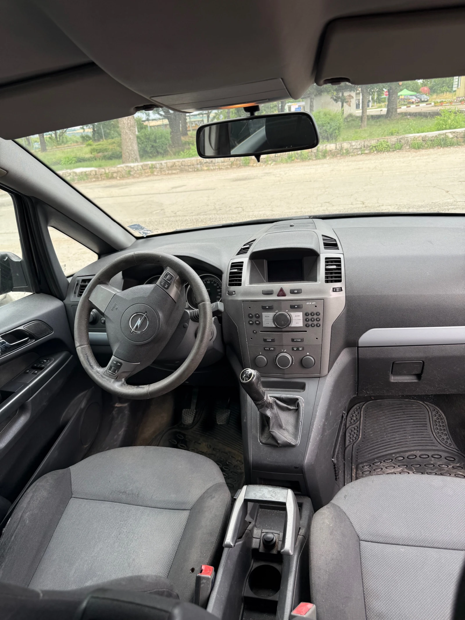 Opel Zafira, снимка 10 - Автомобили и джипове - 55267367
