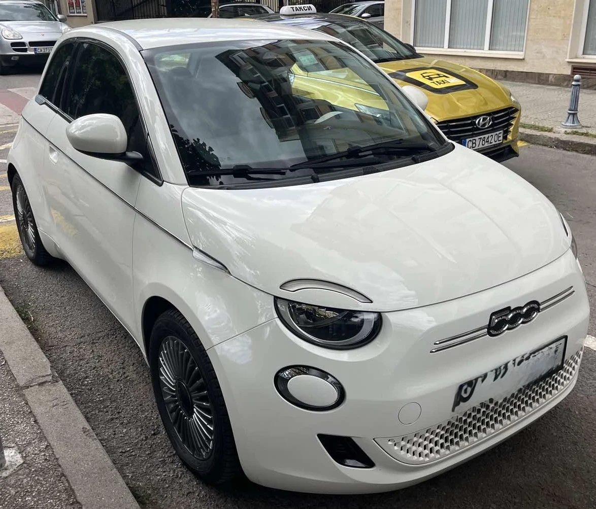 Fiat 500e Голяма батерия 42 kWh в гарация, обслужена, снимка 6 - Автомобили и джипове - 56206349