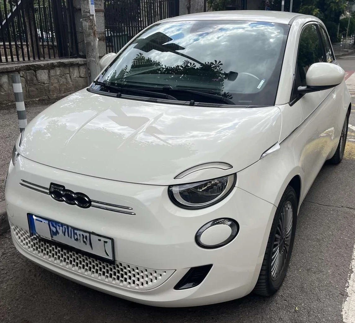 Fiat 500e Голяма батерия 42 kWh в гарация, обслужена, снимка 7 - Автомобили и джипове - 56206349