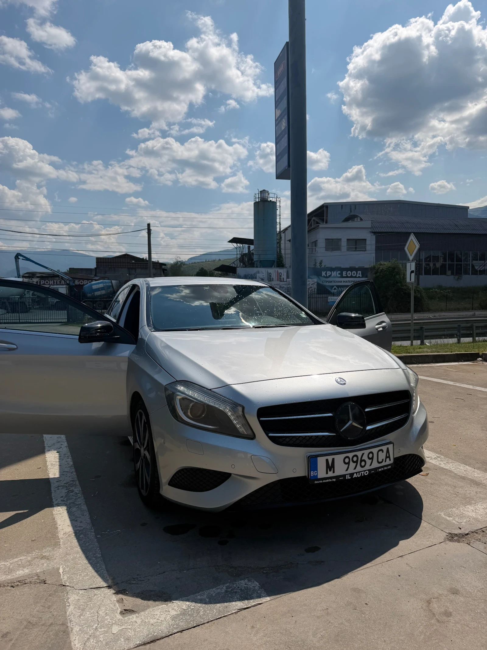 Mercedes-Benz A 200, снимка 2 - Автомобили и джипове - 55596035