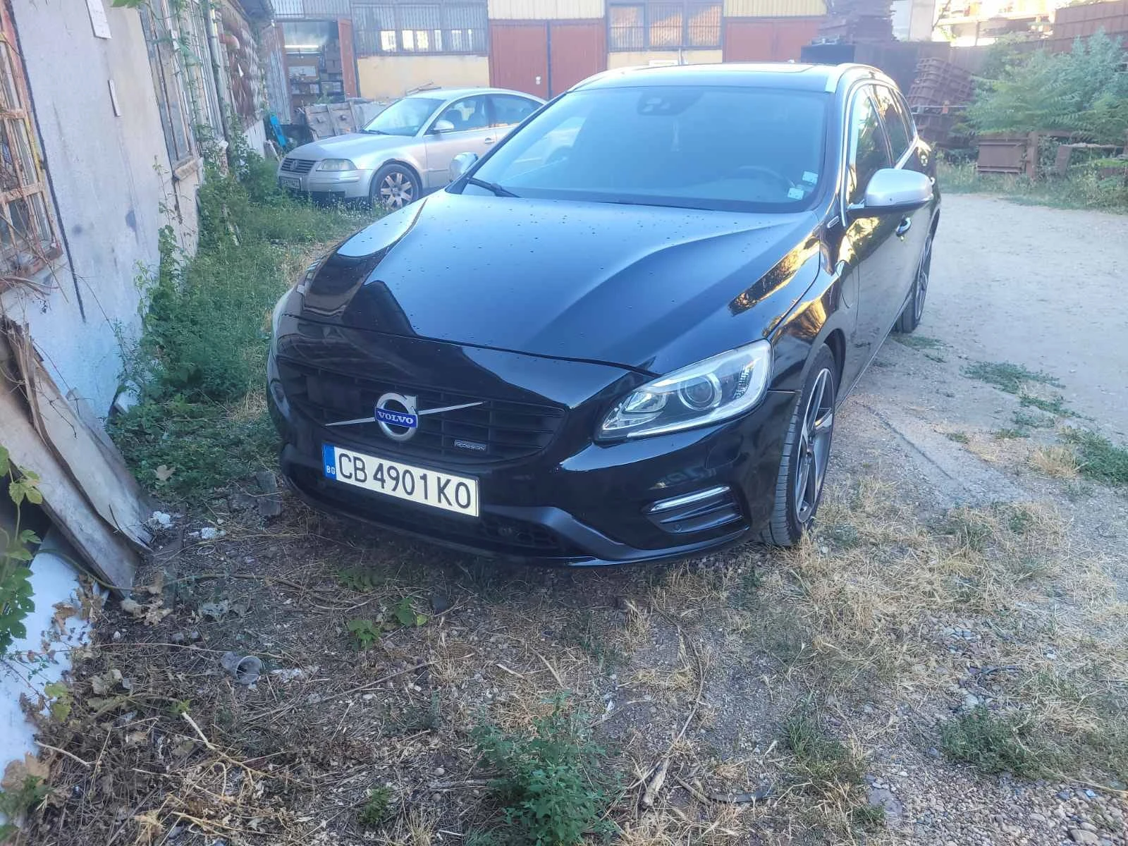 Volvo V60 2.4 D6 Twin Engine (288 кс) Plug-in Hybrid AWD , снимка 2 - Автомобили и джипове - 55752884