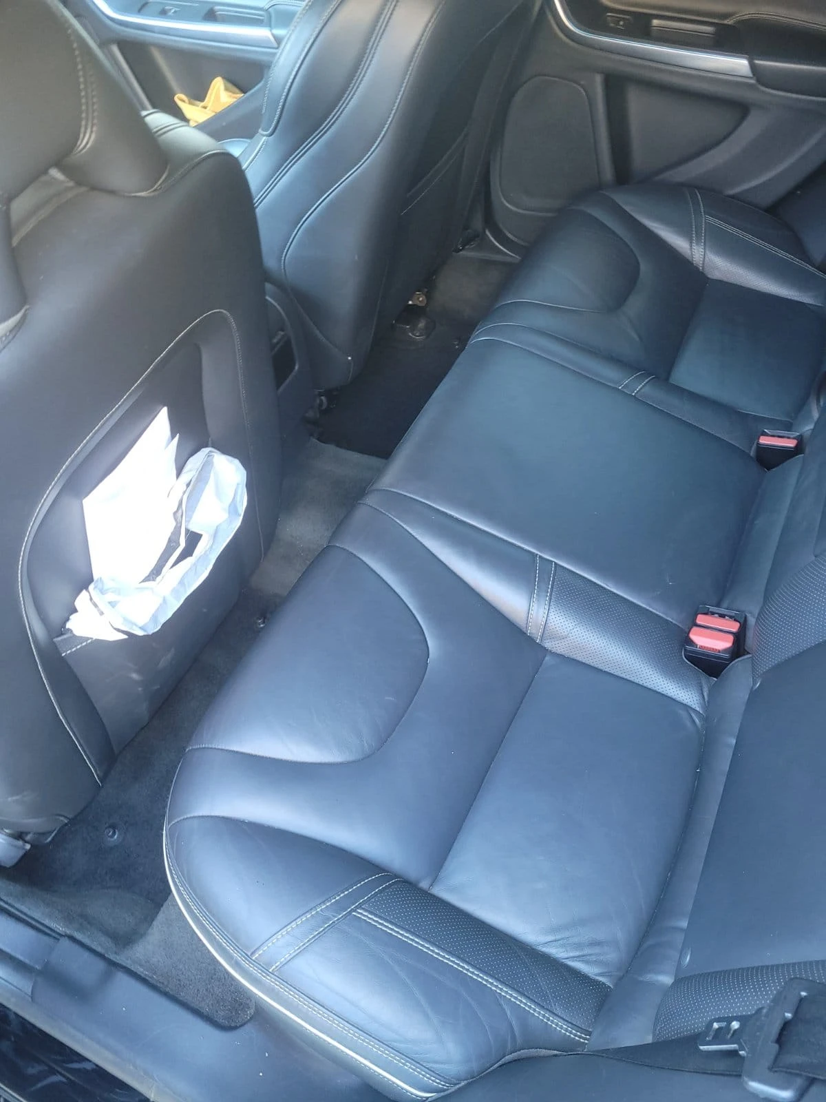 Volvo V60 2.4 D6 Twin Engine (288 кс) Plug-in Hybrid AWD , снимка 12 - Автомобили и джипове - 55752884
