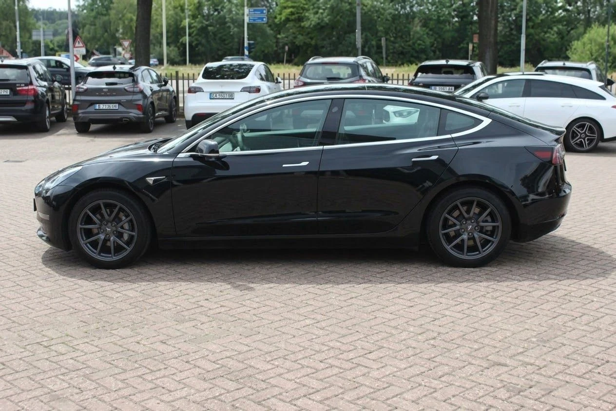 Tesla Model 3 Long Range AWD 75kW