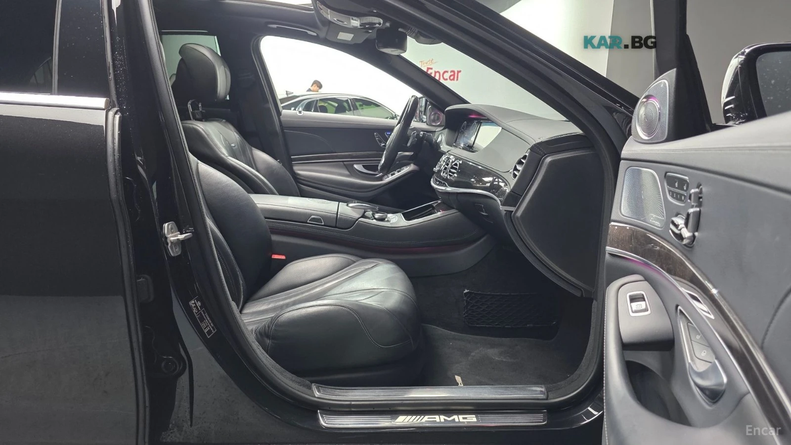 Mercedes-Benz S 63 AMG 4MATIC* HUD* 360* МАСАЖИ* НАВИ* ПАНО, снимка 8 - Автомобили и джипове - 55843919