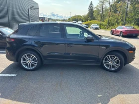 Porsche Cayenne * E Hybrid * DISTRONIC* BOSE* ОБДУХВАНЕ* , снимка 3