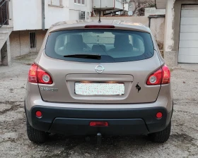 Nissan Qashqai 2.0i 141к.с Уникат!  - 4999 € / 9777.19 лв. - 18604723 4