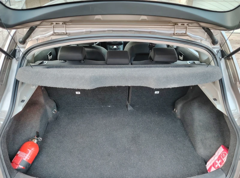 Nissan Qashqai 2.0i 141к.с Уникат! , снимка 15 - Автомобили и джипове - 52763201
