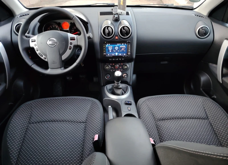 Nissan Qashqai 2.0i 141к.с Уникат! , снимка 12 - Автомобили и джипове - 52763201