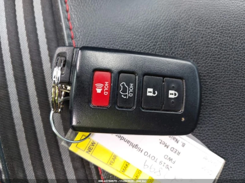 Toyota Highlander 3.5L V-6 DI, DOHC, VVT, 295HP Front Wheel Drive, снимка 3 - Автомобили и джипове - 53178518