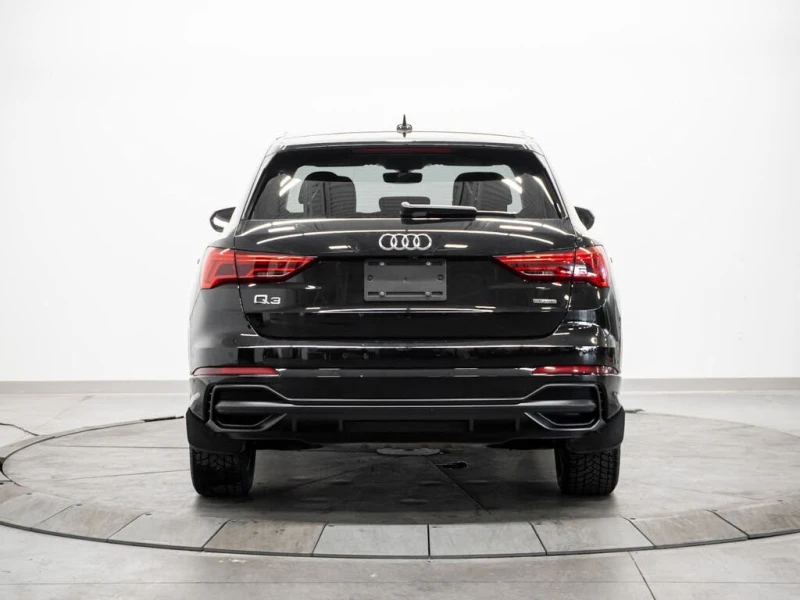 Audi Q3 Technik* 45 TFSI* АвтоКредит* (ЦЕНА ДО БГ), снимка 4 - Автомобили и джипове - 53431324