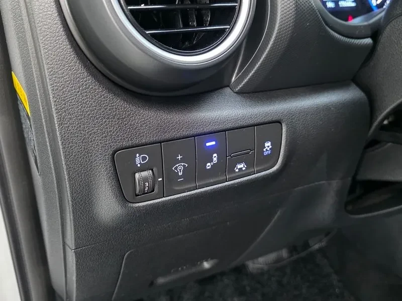 Hyundai Kona 1.6 Turbo 2Wd Modern, снимка 13 - Автомобили и джипове - 53765719