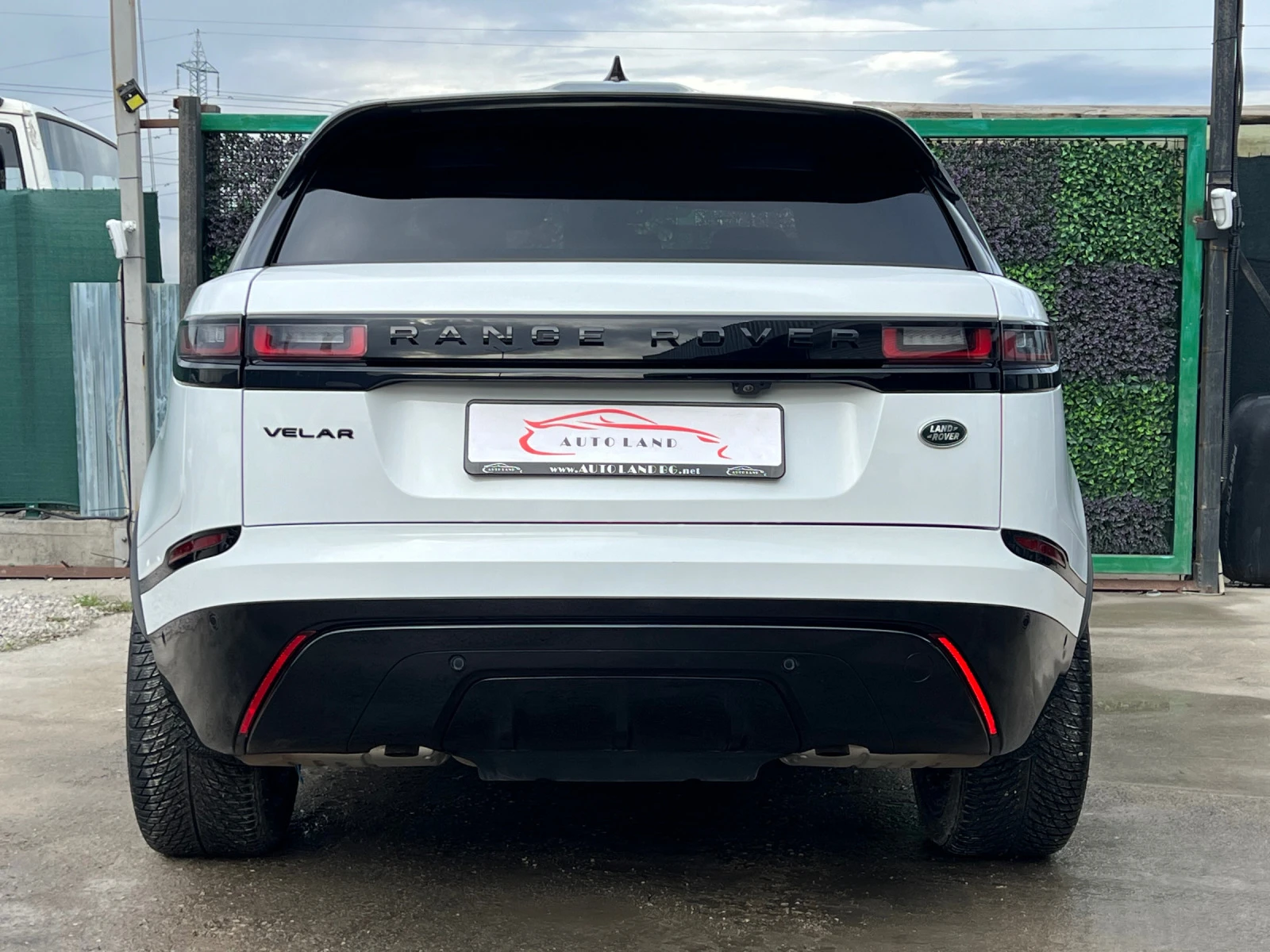 Land Rover Range Rover Velar R-DYMAMIC/NAVI/LED/KAM360/PANO/СОБСТВЕН ЛИЗИНГ - изображение 4