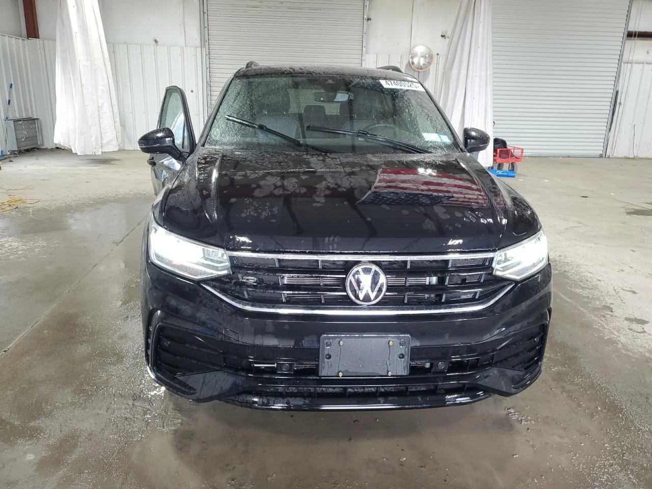 VW Tiguan SE R-LINE BLACK/КЛИП НА МОТОРА - изображение 7