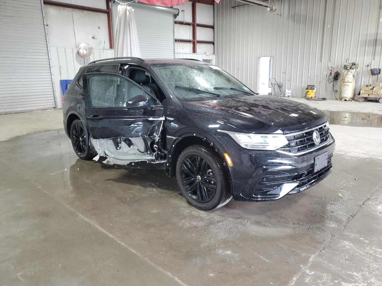 VW Tiguan SE R-LINE BLACK/КЛИП НА МОТОРА - изображение 6