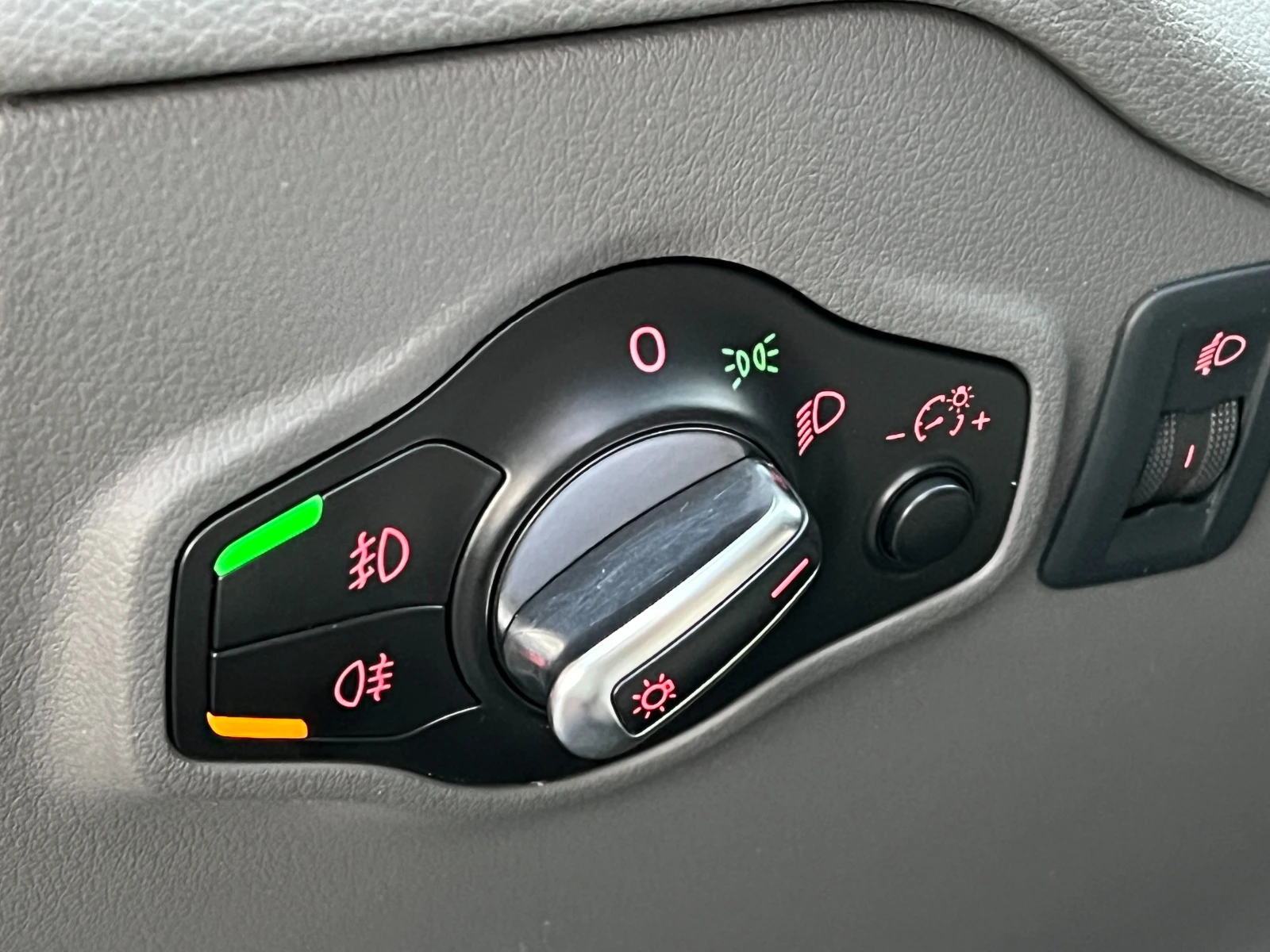 Audi Q5 2.0TDi quattro ������� ���������� | Mobile.bg � ����������� 12